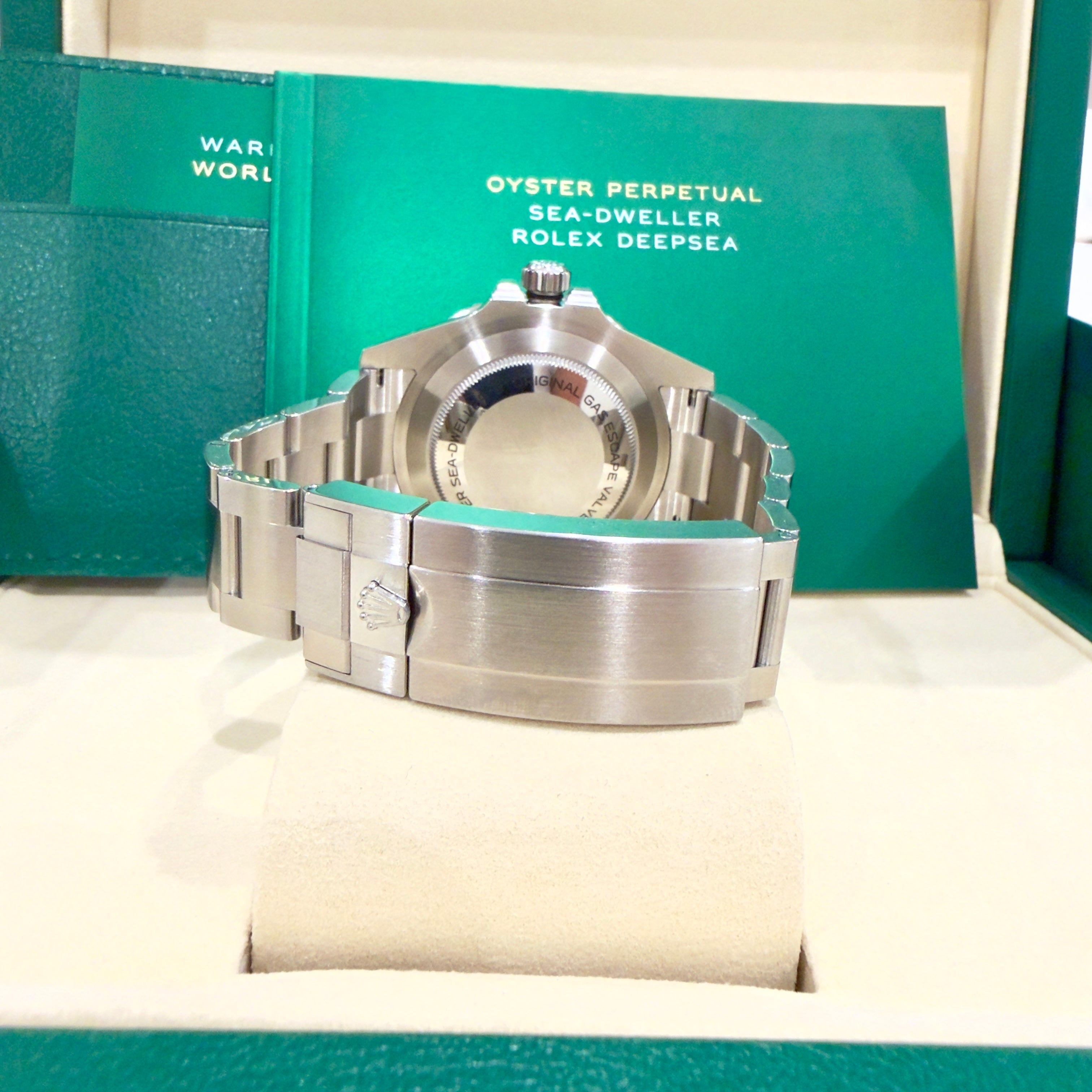 Rolex Sea-Dweller 126600